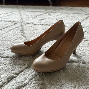 Tan heels